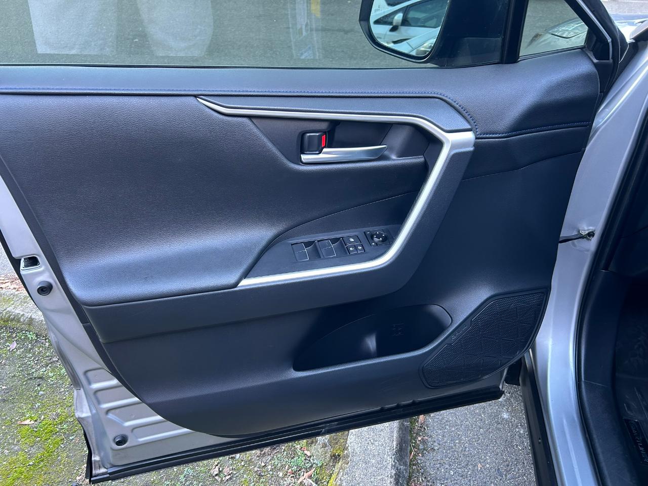 Toyota RAV4 Hybrid XSE 2019