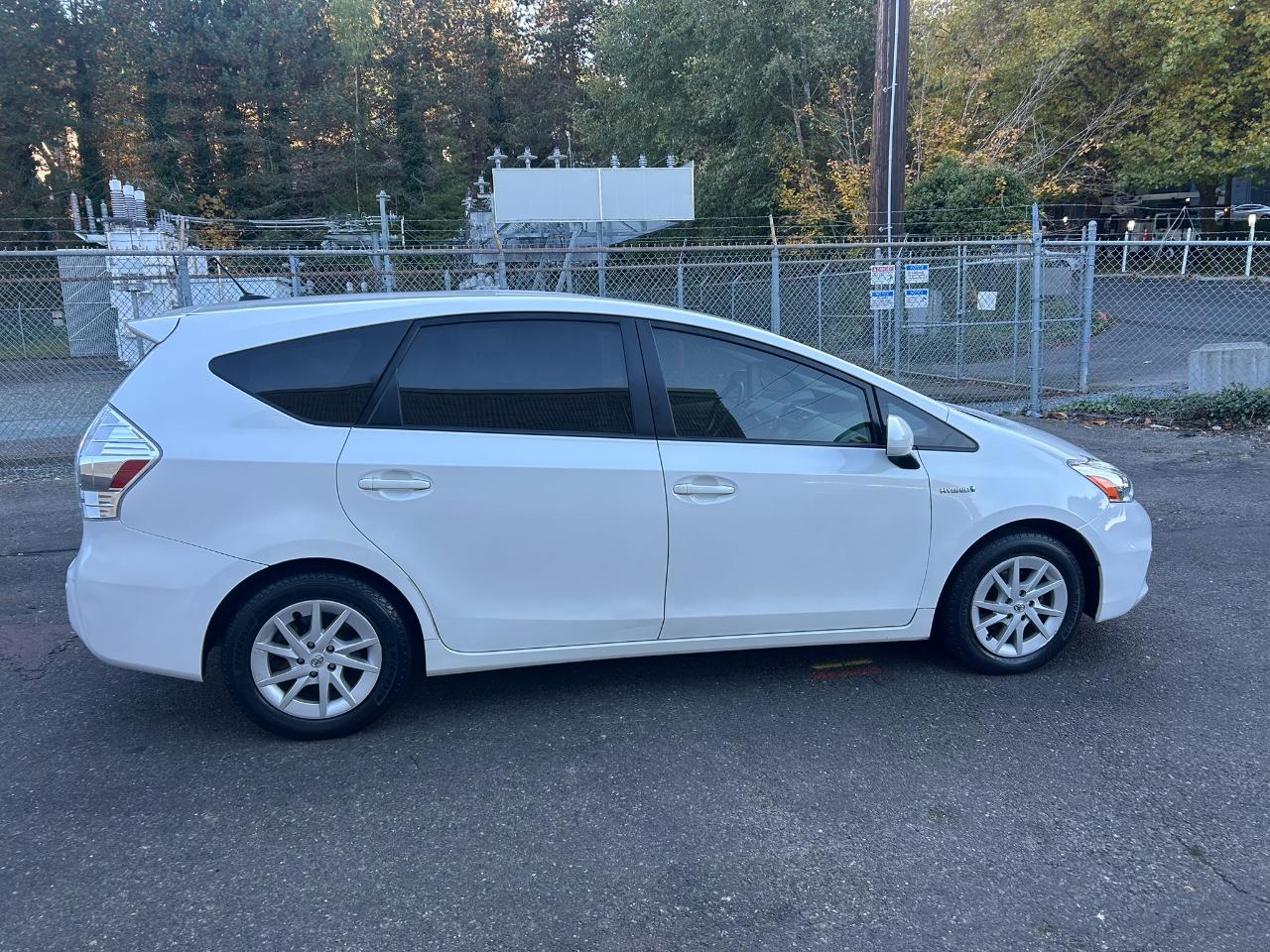 Toyota Prius V Three 2014