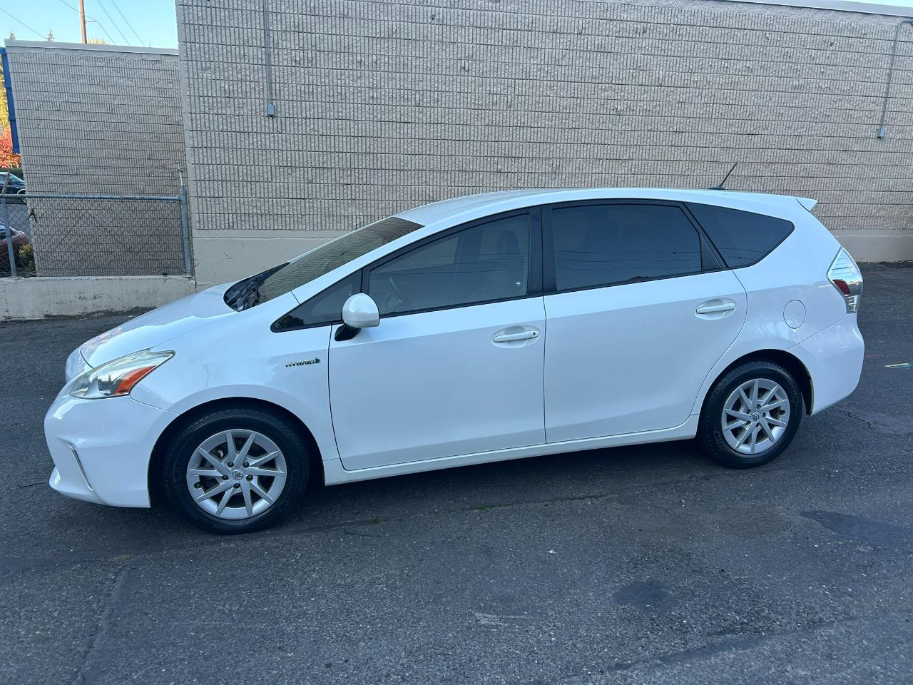 Toyota Prius V Three 2014