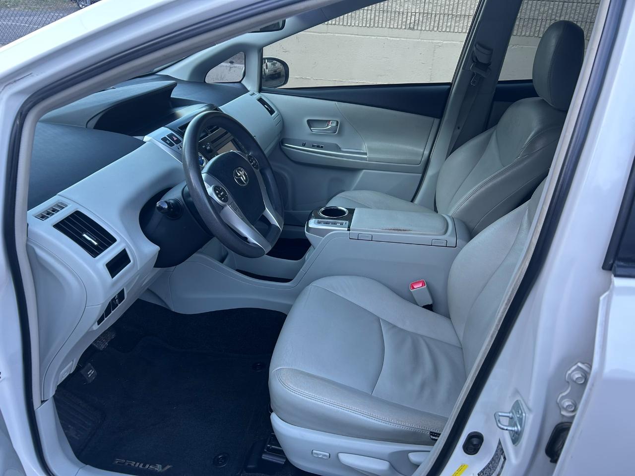 Toyota Prius V Three 2014