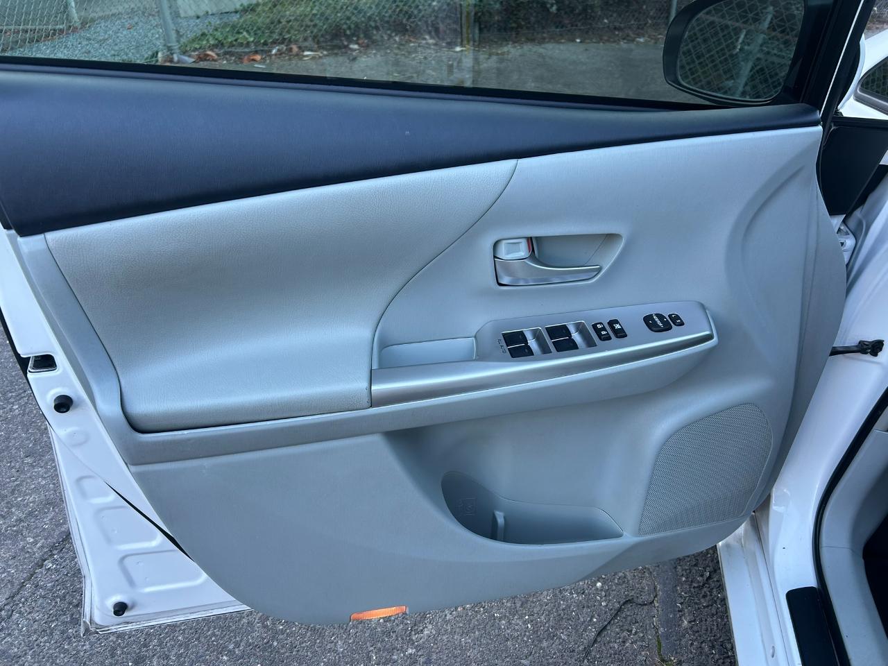 Toyota Prius V Three 2014