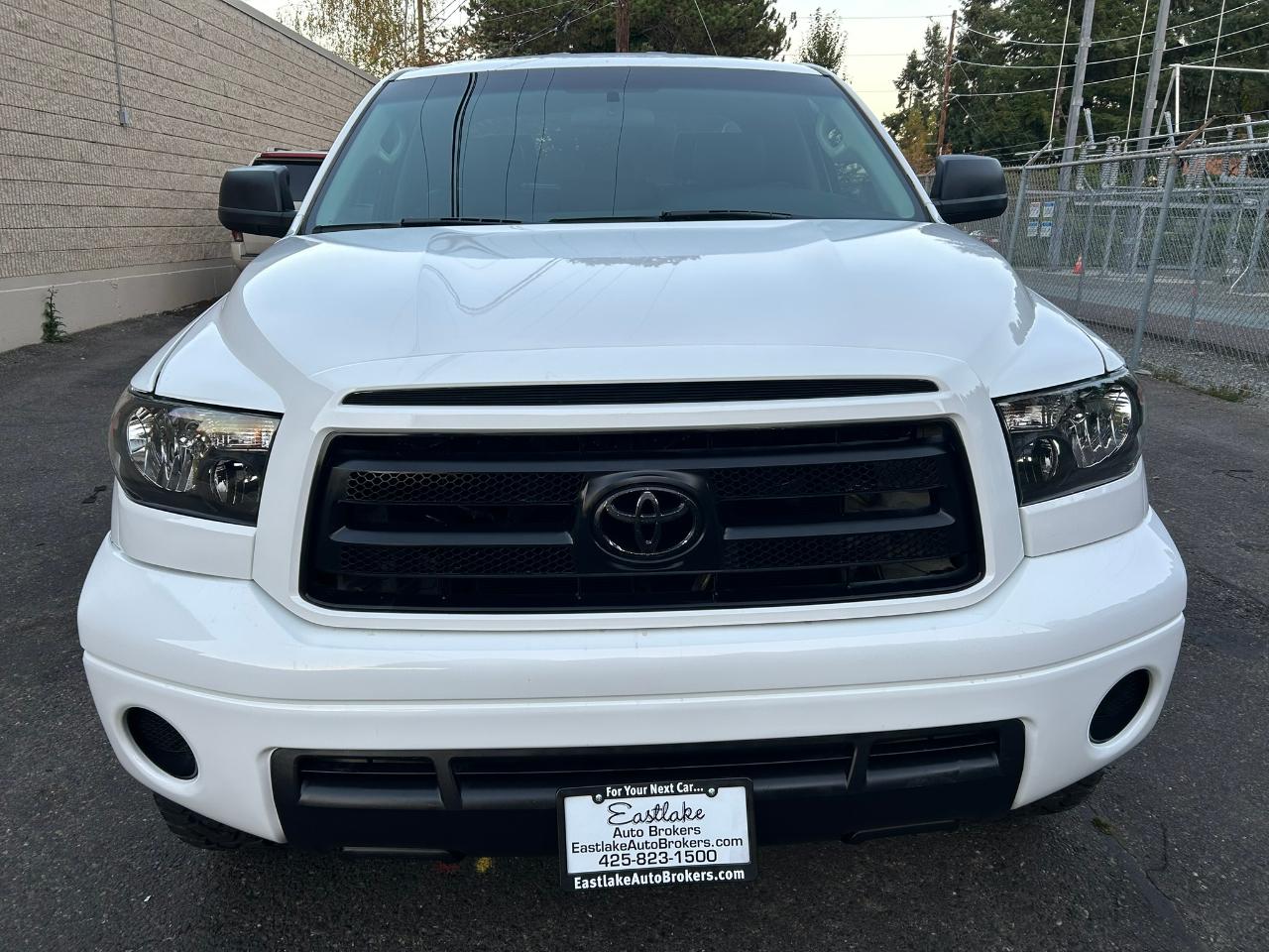 Toyota Tundra Tundra-Grade Double Cab 4.6L 4WD 2012