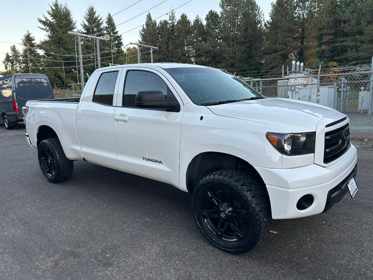 Toyota Tundra Tundra-Grade Double Cab 4.6L 4WD 2012