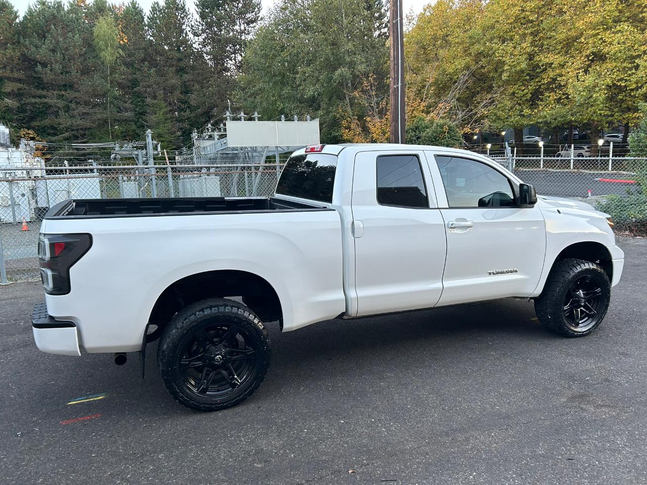 Toyota Tundra Tundra-Grade Double Cab 4.6L 4WD 2012