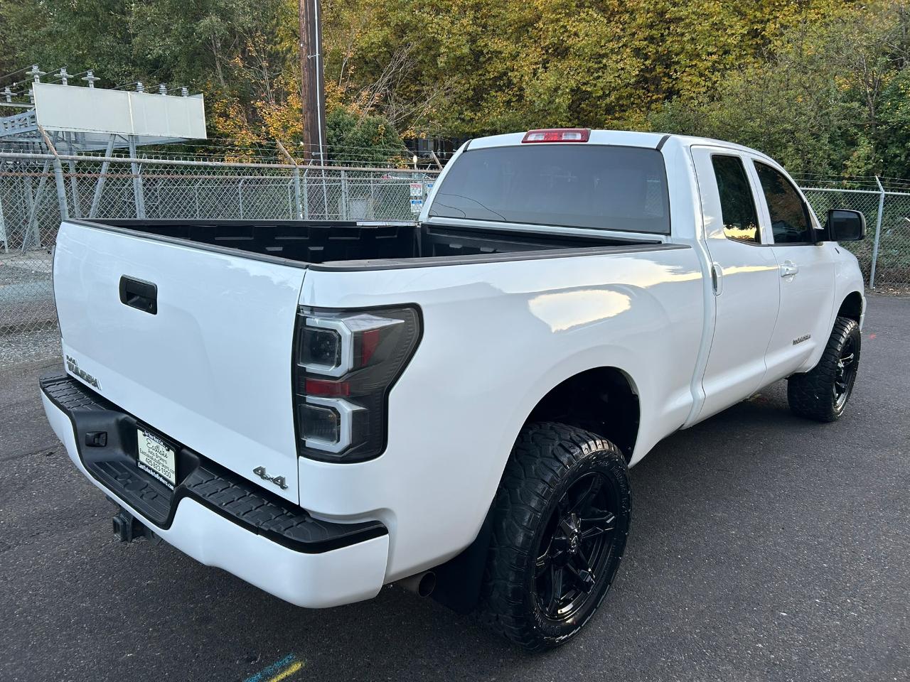 Toyota Tundra Tundra-Grade Double Cab 4.6L 4WD 2012