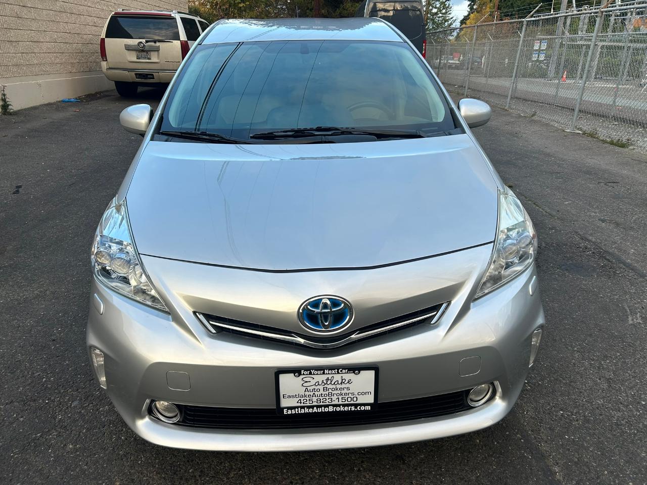Toyota Prius V Five 2013