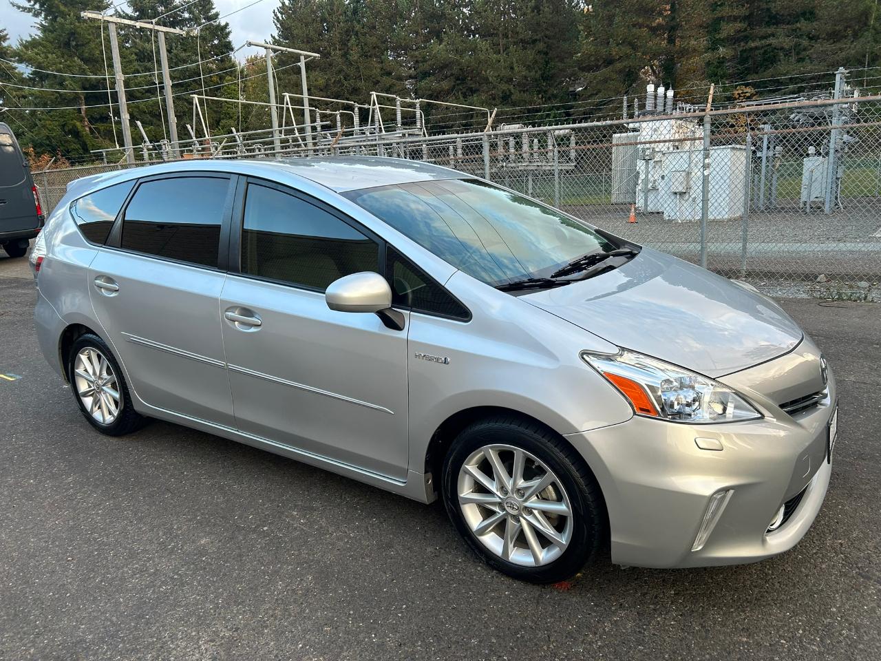 Toyota Prius V Five 2013