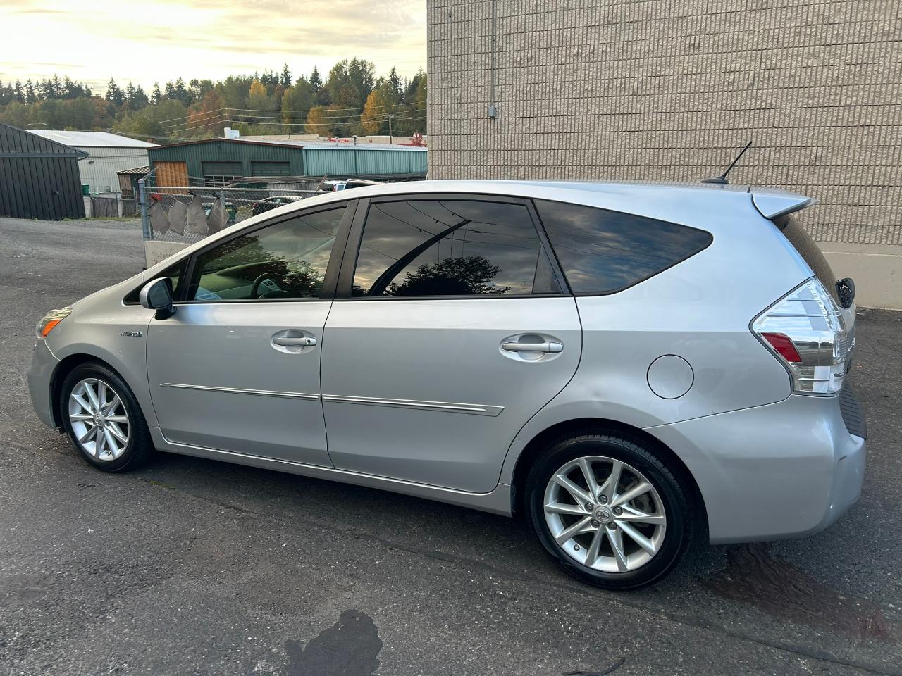 Toyota Prius V Five 2013