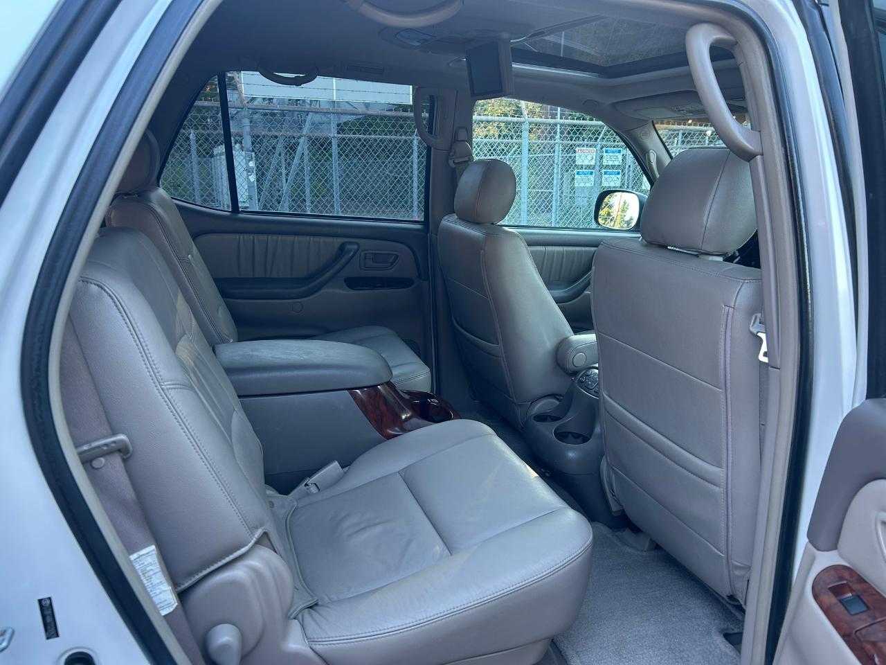 Toyota Sequoia Limited 4WD 2007