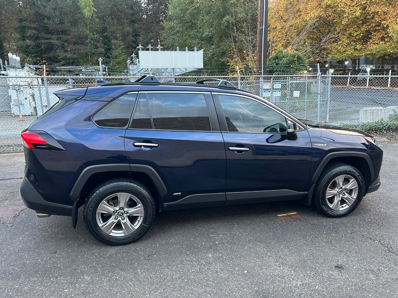 Toyota RAV4 Hybrid Limited AWD 2021