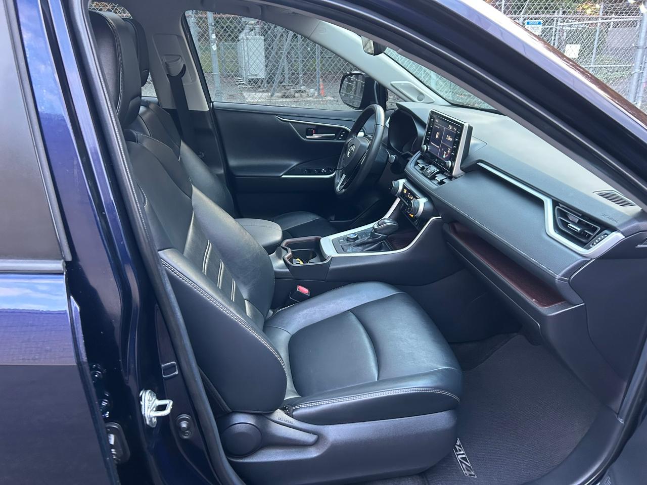Toyota RAV4 Hybrid Limited AWD 2021