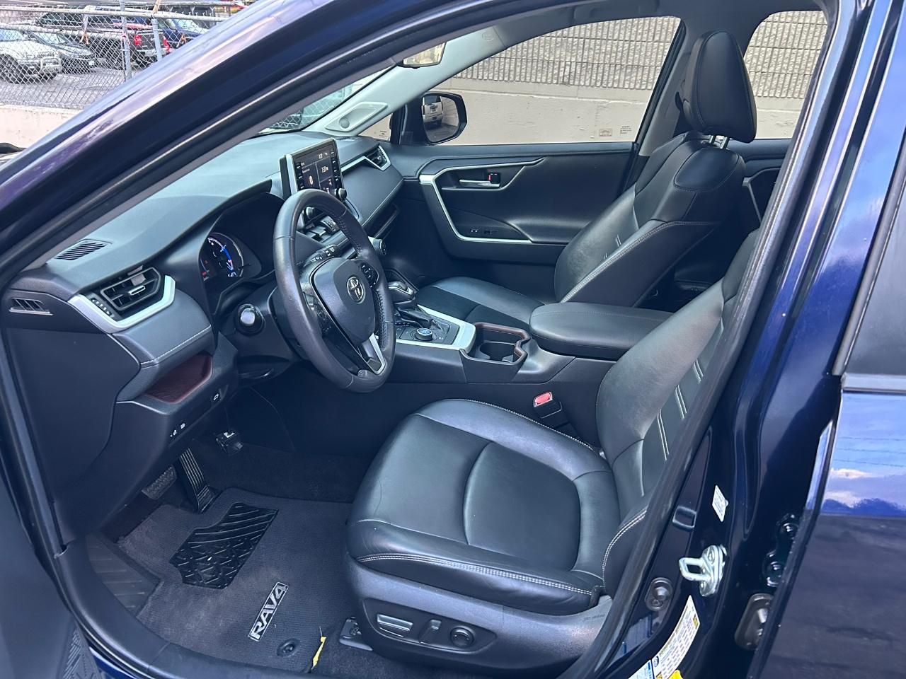 Toyota RAV4 Hybrid Limited AWD 2021