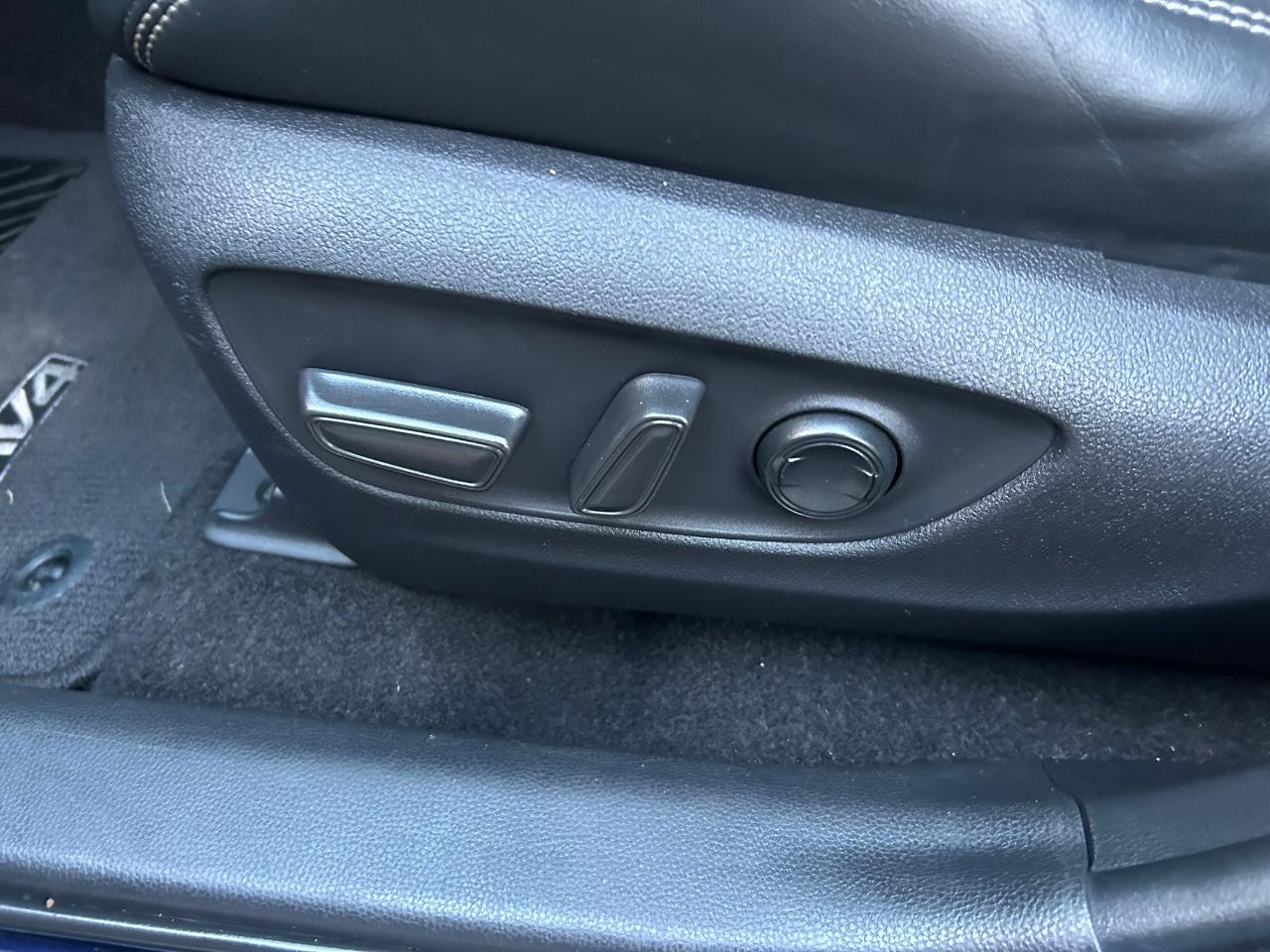 Toyota RAV4 Hybrid Limited AWD 2021