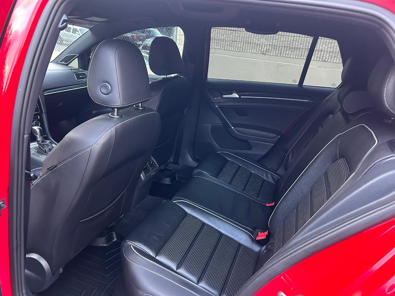 Volkswagen Golf R DCS and Navigation 7A 2019