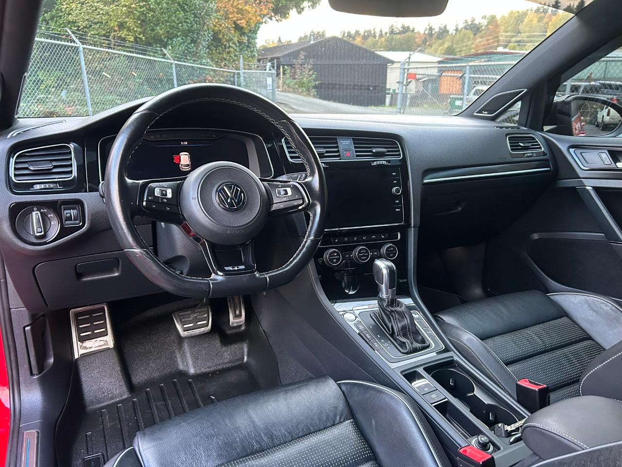 Volkswagen Golf R DCS and Navigation 7A 2019