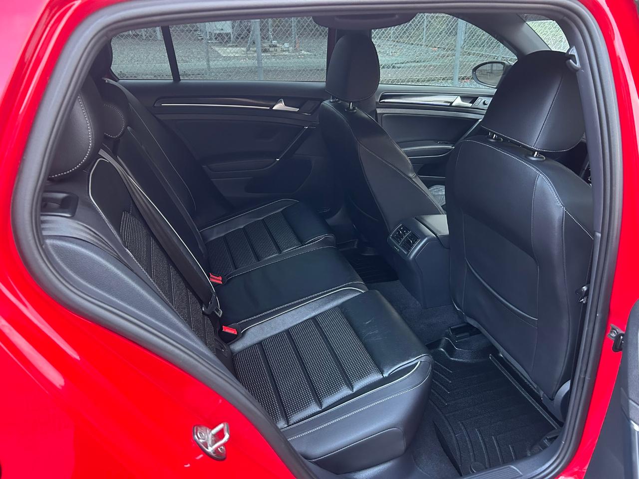 Volkswagen Golf R DCS and Navigation 7A 2019