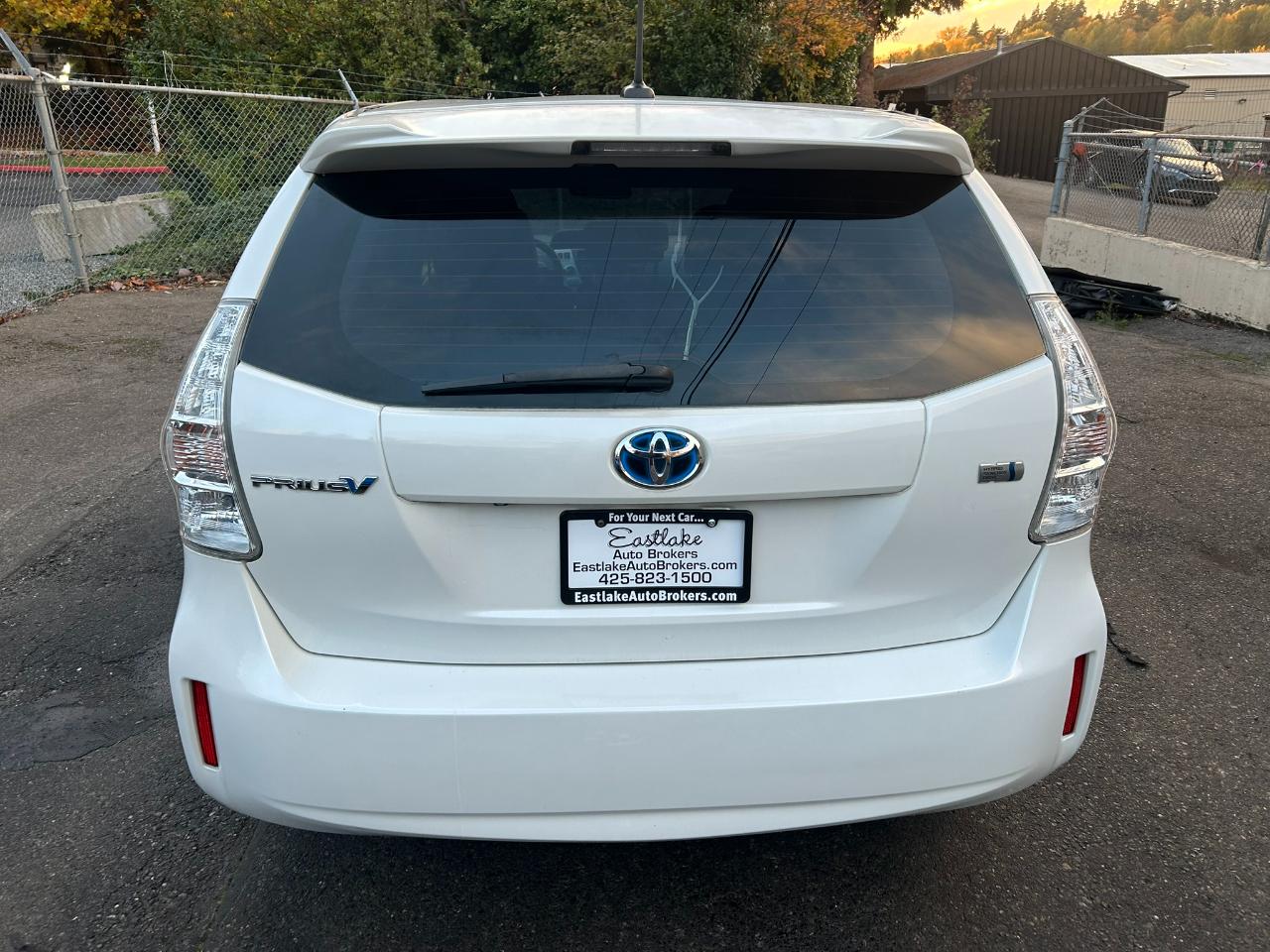 Toyota Prius V Five 2012