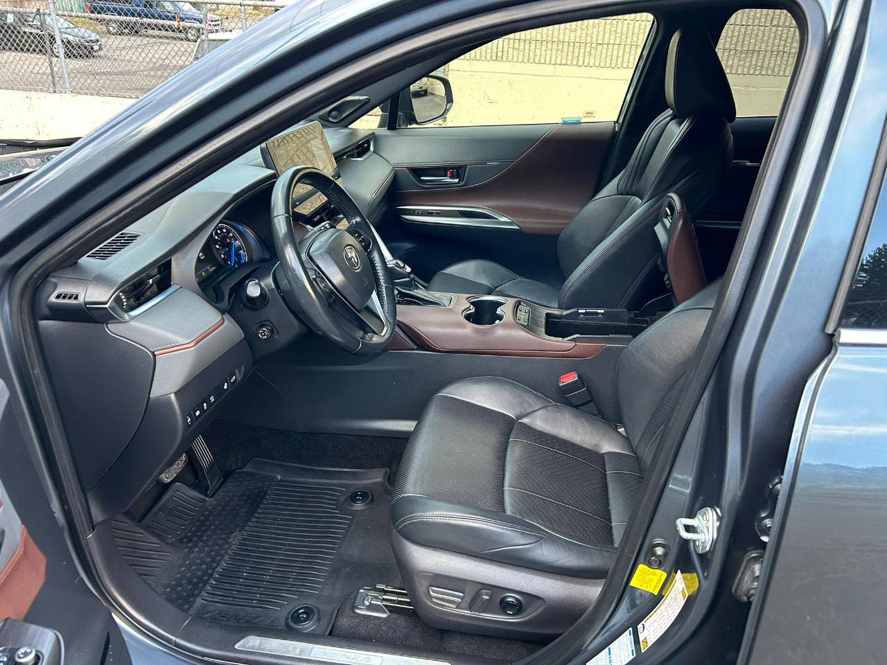 Toyota Venza Limited 2021