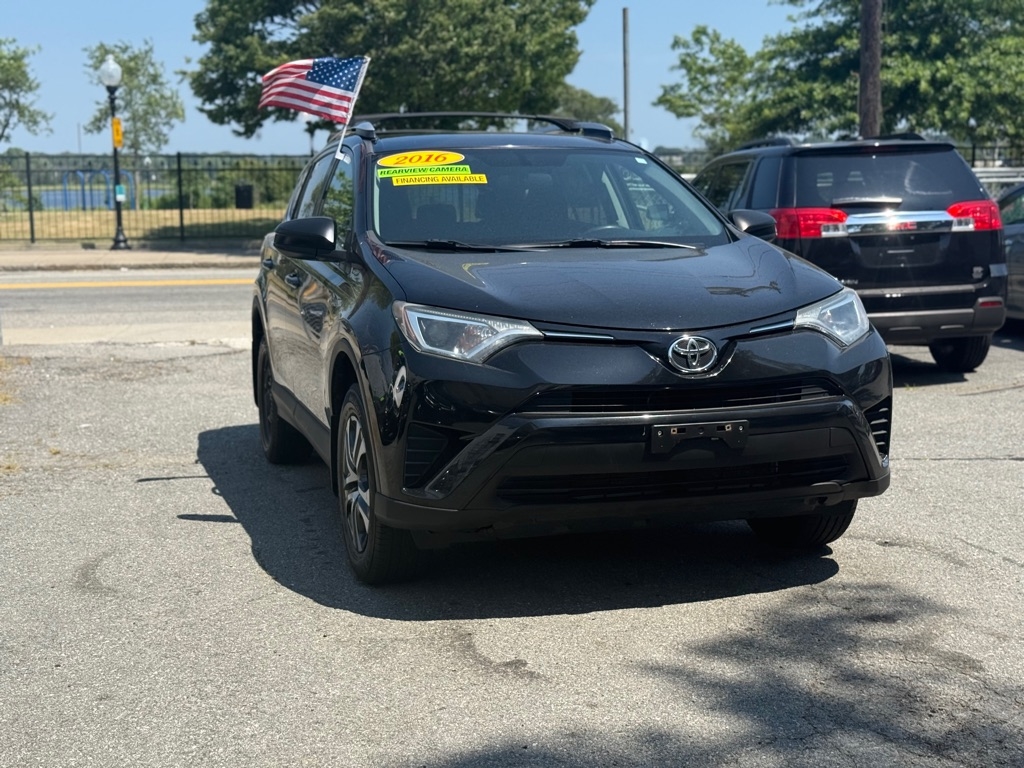 Toyota RAV4 LE AWD 2016