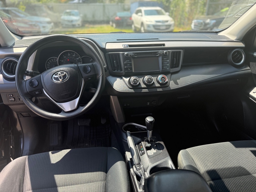 Toyota RAV4 LE AWD 2016