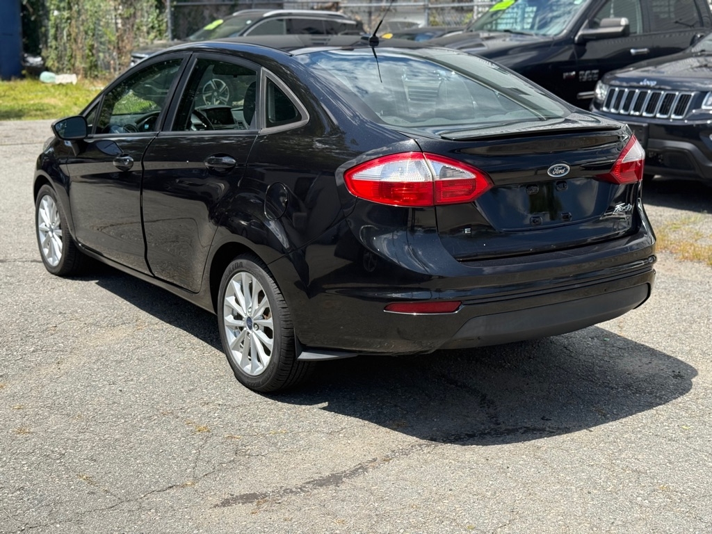 Ford Fiesta SE Sedan 2014