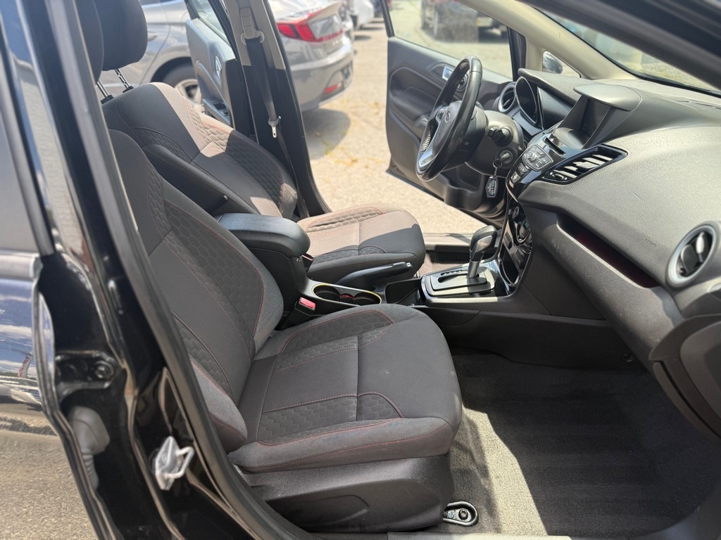 Ford Fiesta SE Sedan 2014