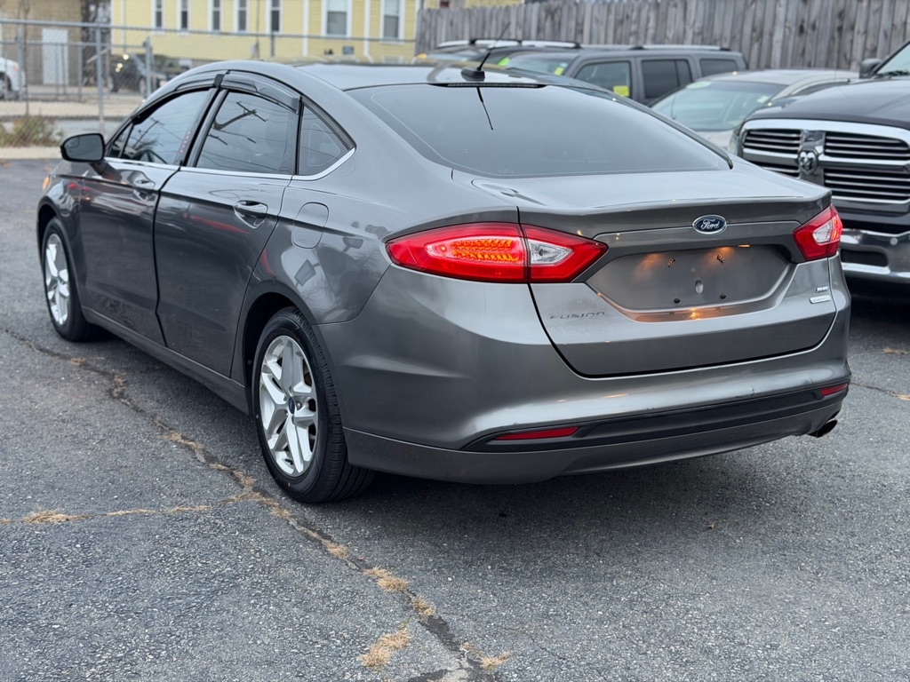Ford Fusion SE 2013