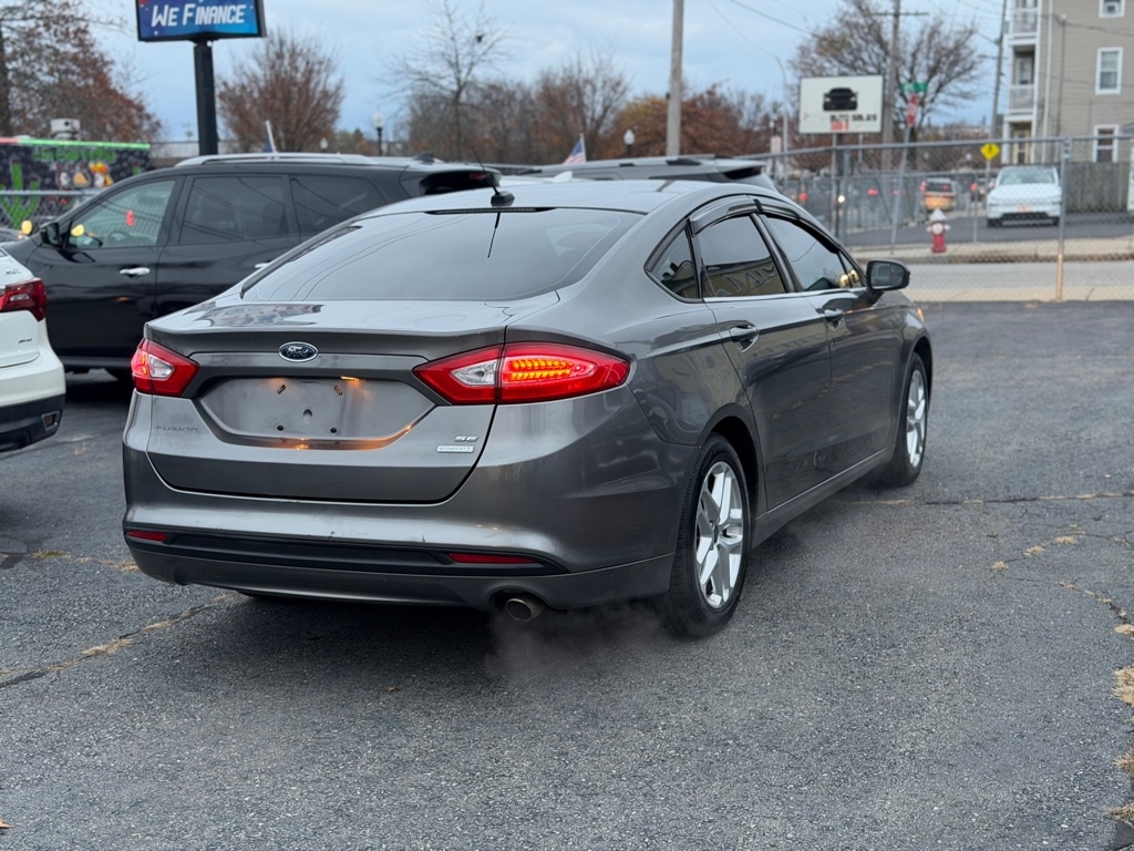 Ford Fusion SE 2013