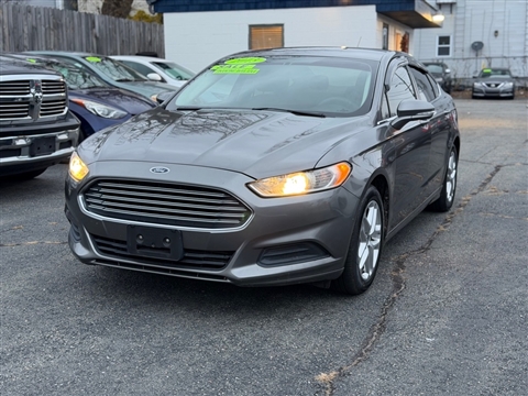 2013 Ford Fusion SE