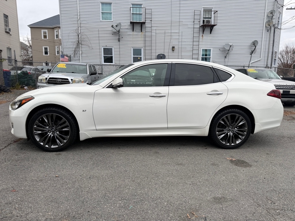 Infiniti Q70 3.7 AWD 2015
