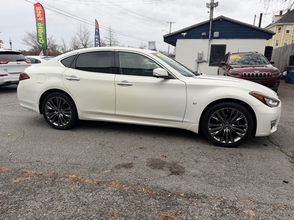 Infiniti Q70 3.7 AWD 2015
