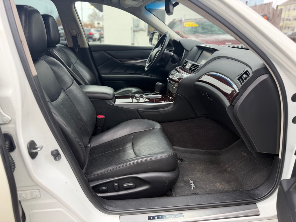 Infiniti Q70 3.7 AWD 2015