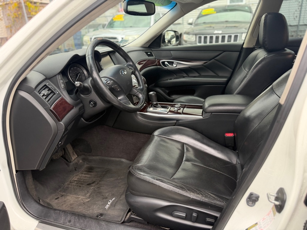 Infiniti Q70 3.7 AWD 2015