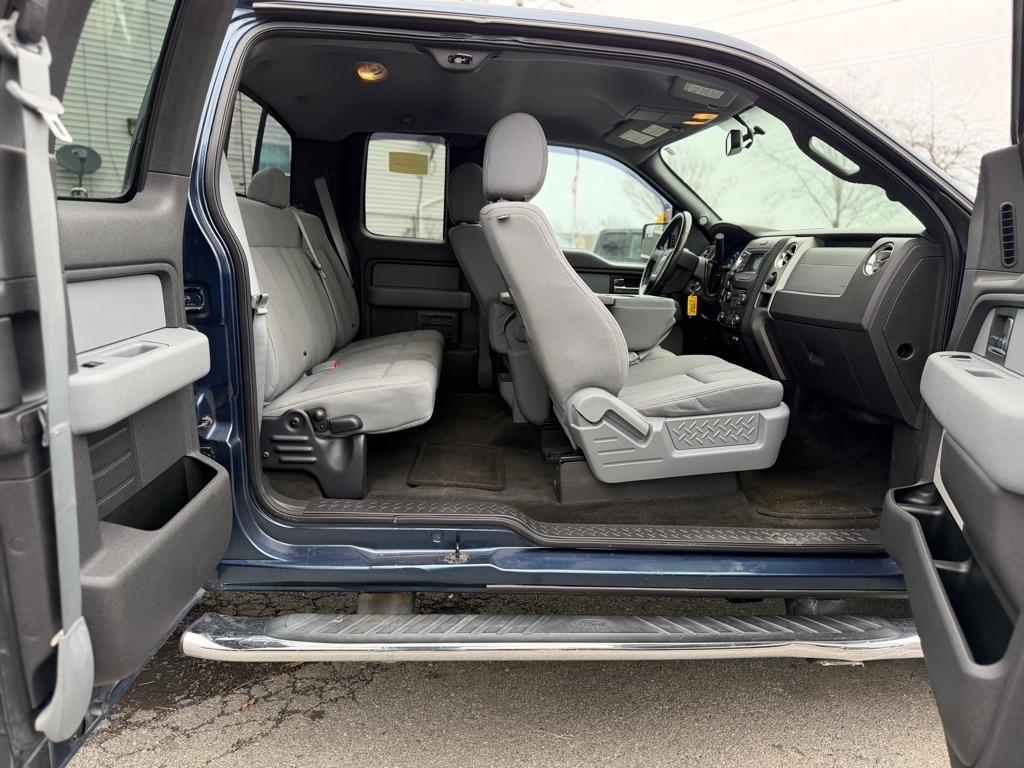 Ford F-150 XL SuperCab 8-ft. Bed 4WD 2013