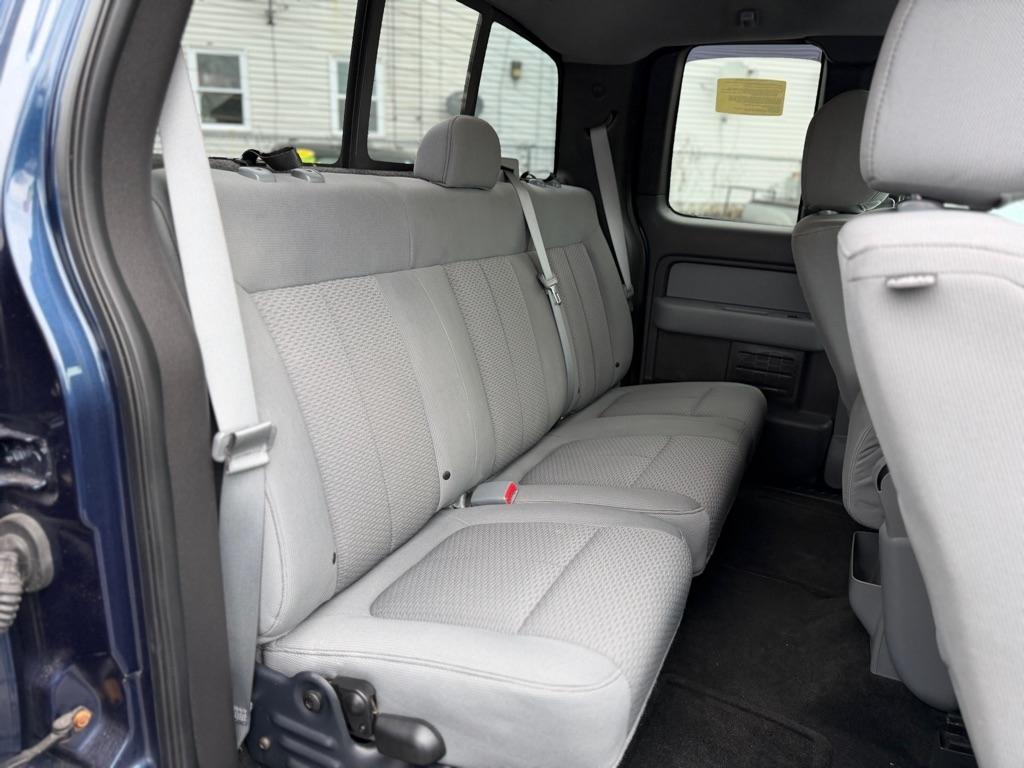 Ford F-150 XL SuperCab 8-ft. Bed 4WD 2013