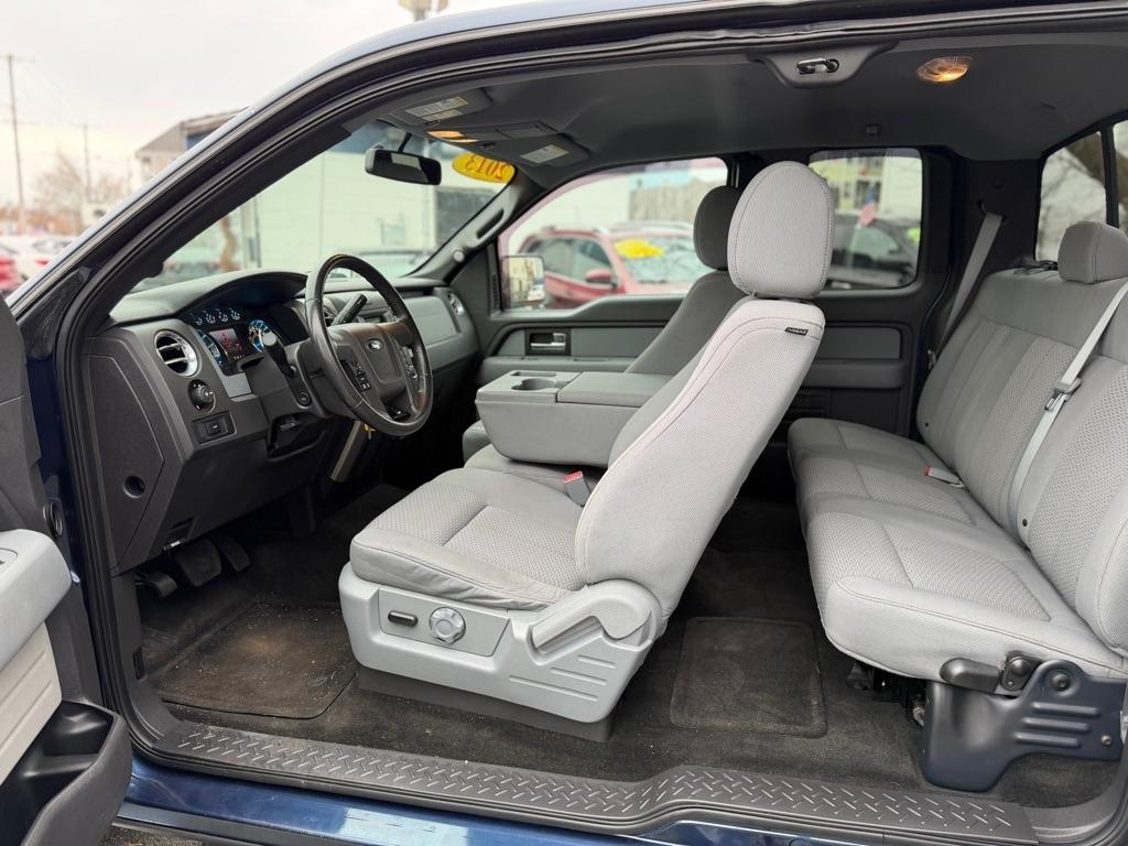 Ford F-150 XL SuperCab 8-ft. Bed 4WD 2013