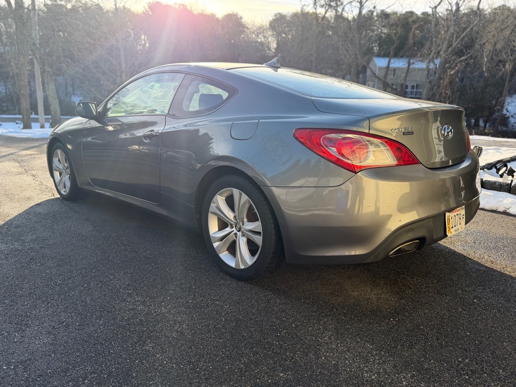 Hyundai Genesis Coupe 2.0T Manual 2010