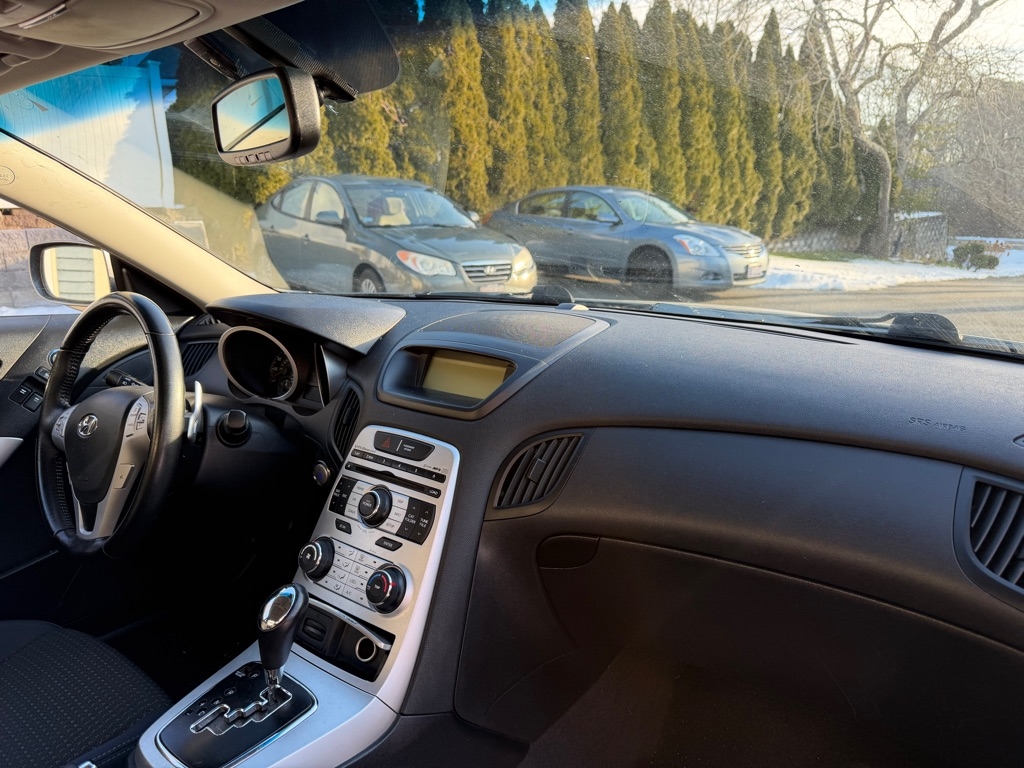 Hyundai Genesis Coupe 2.0T Manual 2010