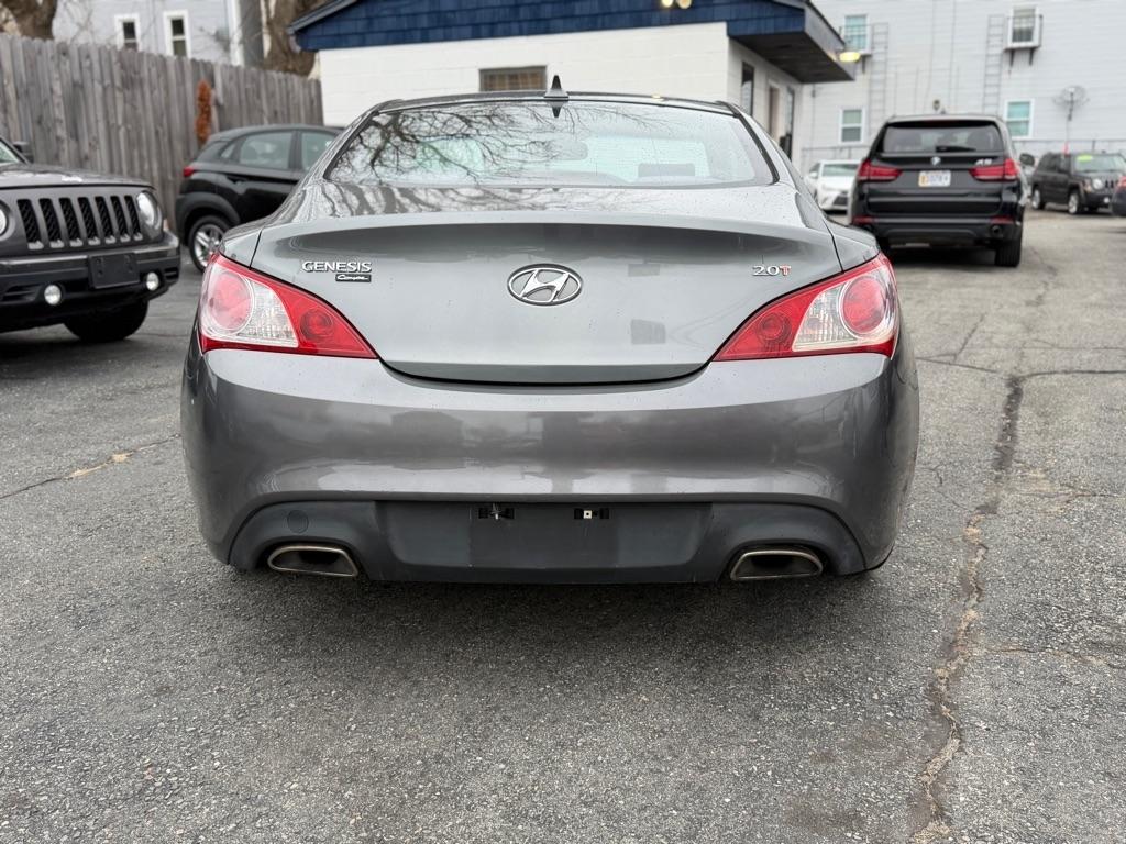 Hyundai Genesis Coupe 2.0T Manual 2010