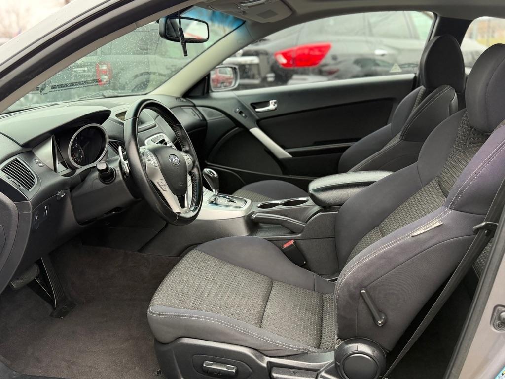 Hyundai Genesis Coupe 2.0T Manual 2010