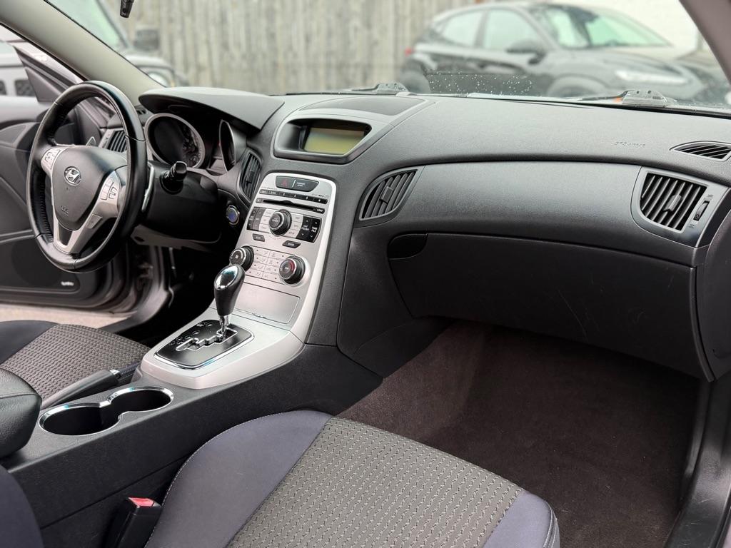 Hyundai Genesis Coupe 2.0T Manual 2010