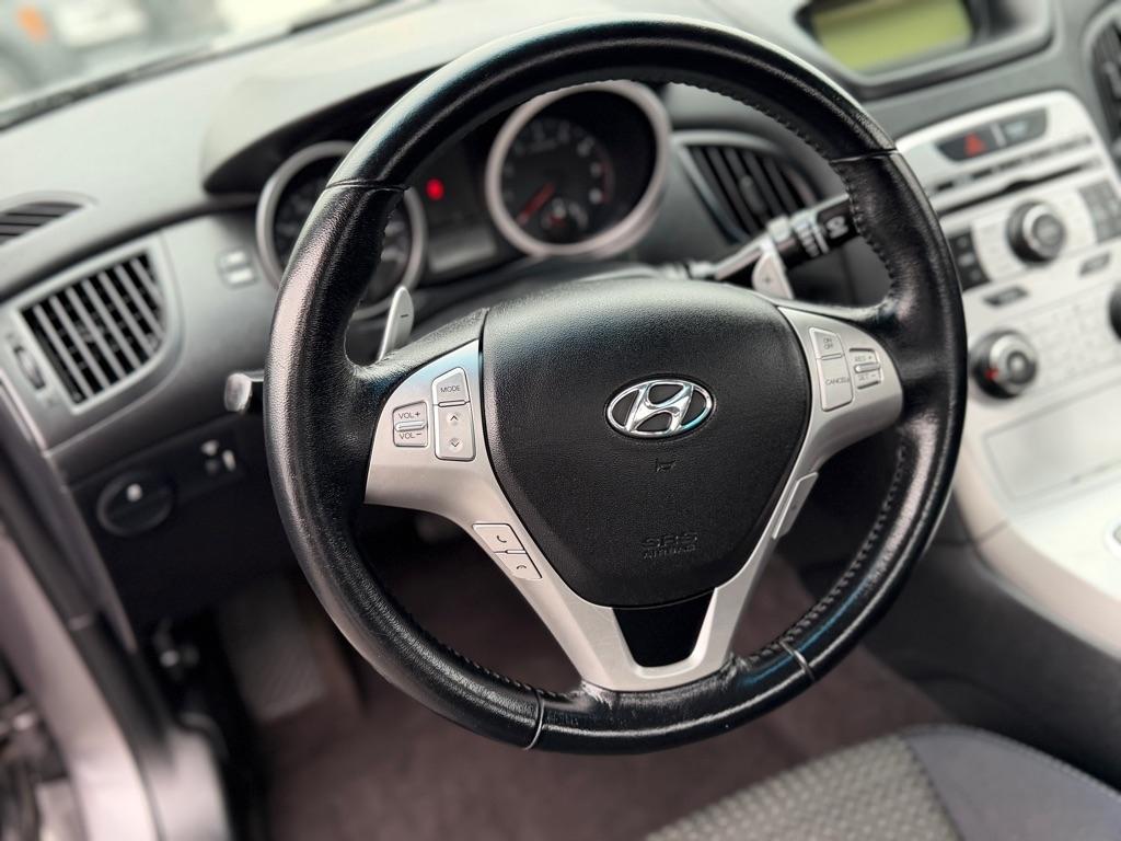 Hyundai Genesis Coupe 2.0T Manual 2010
