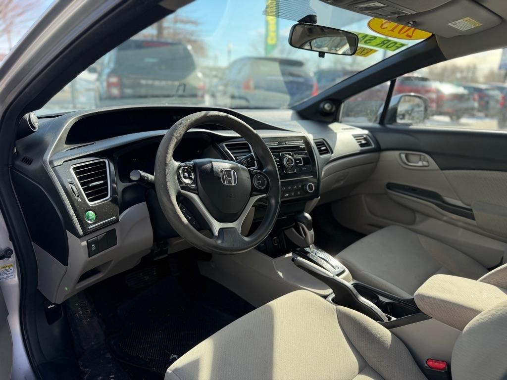 Honda Civic LX Sedan 5-Speed AT 2013