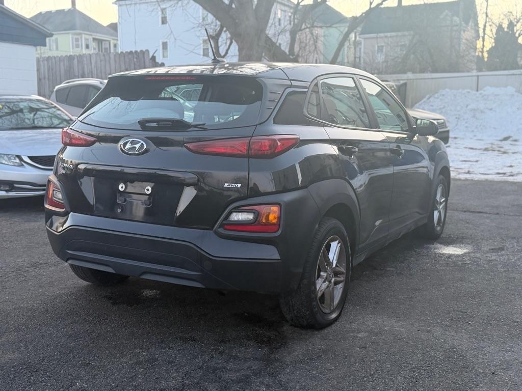 Hyundai Kona SE AWD 2021