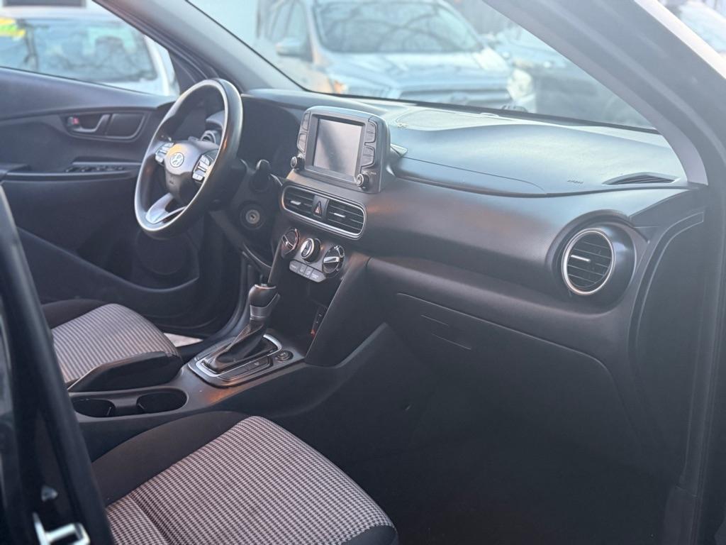 Hyundai Kona SE AWD 2021