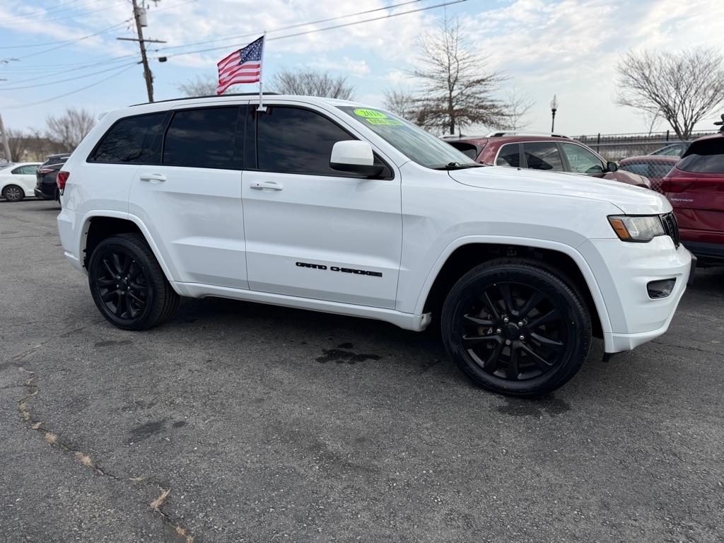 Jeep Grand Cherokee Laredo 4WD 2018