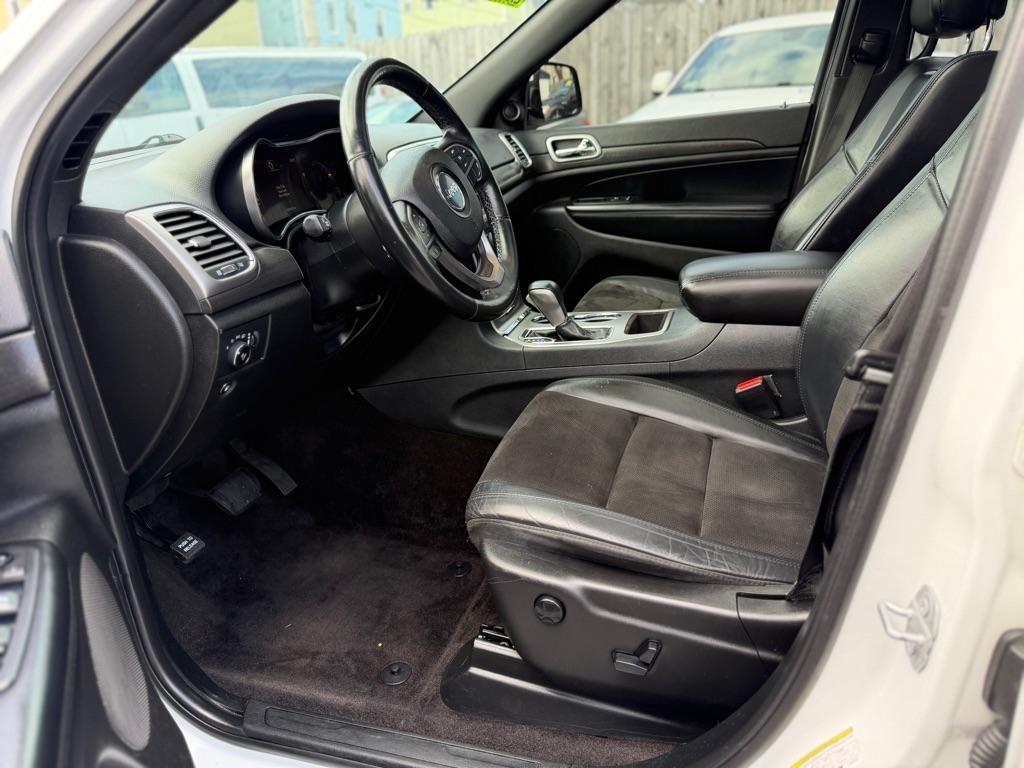 Jeep Grand Cherokee Laredo 4WD 2018