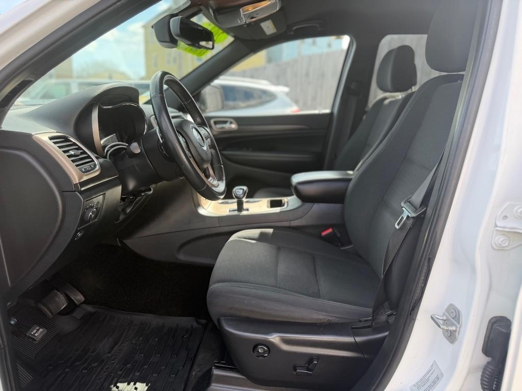 Jeep Grand Cherokee Laredo 4WD 2015