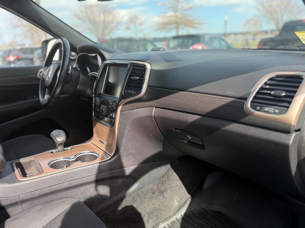 Jeep Grand Cherokee Laredo 4WD 2015