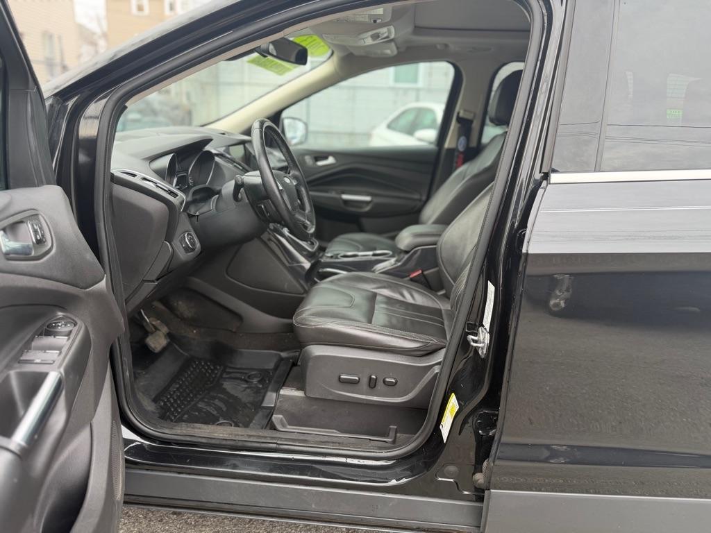 Ford Escape Titanium 4WD 2013